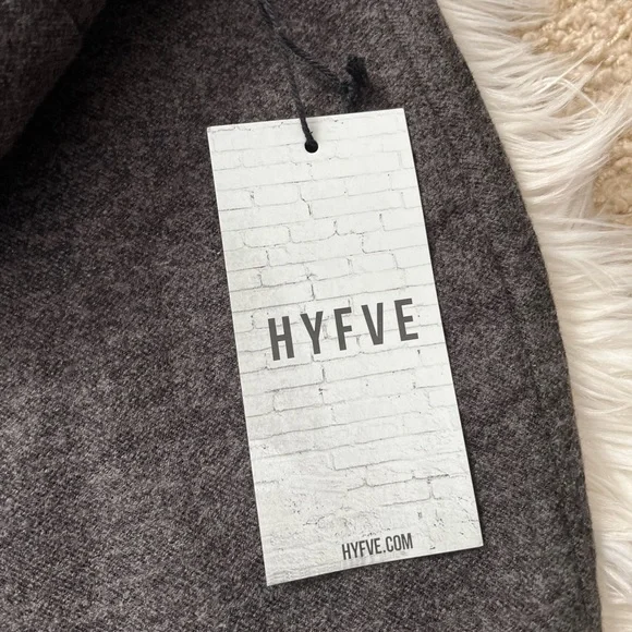 {HYFVE} Scallop Hem Mini Skirt with Pockets in Grey - Women's Medium - NWT - Picture 11 of 12